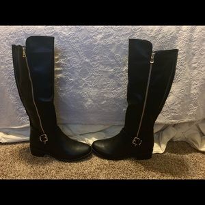 Black moto boots size 9